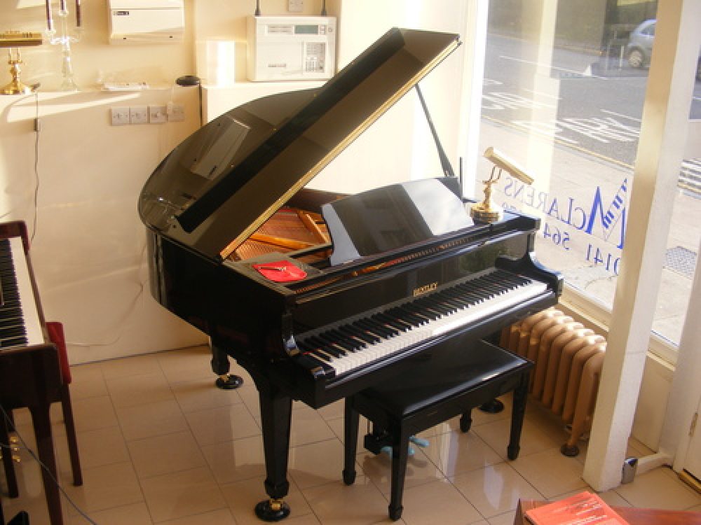 bentley baby grand piano
