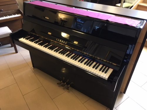 Yamaha C110 Upright Piano