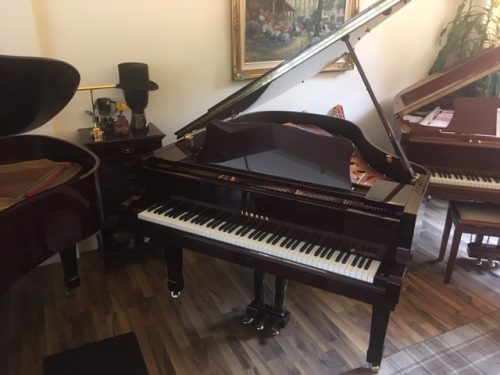 Yamaha C2 Grand Piano Mahogany