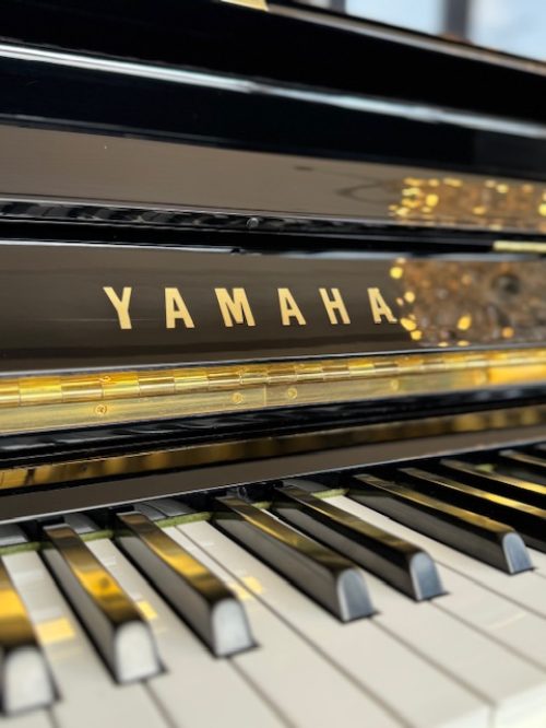 Yamaha U3H