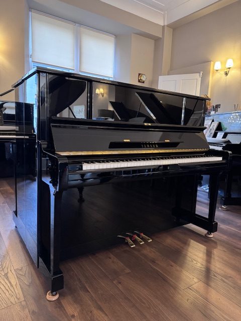 Yamaha U1X